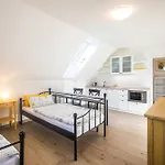 Helga Gasthuis 3*