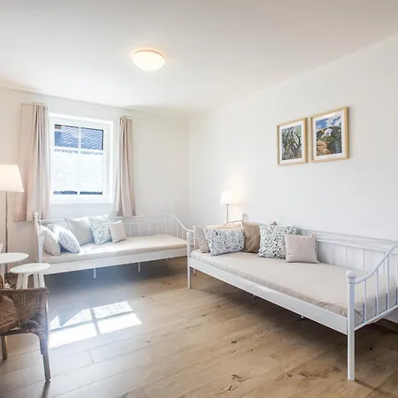 Helga Guest house 3*