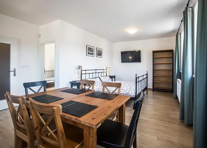 Guest house Helga 3*